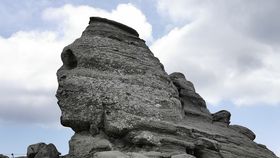 Și-au riscat viața pentru energia Sfinxului! Turiștii au fost la un pas să își piardă viața pe platoul Bucegi, în plin cod portocaliu de viscol